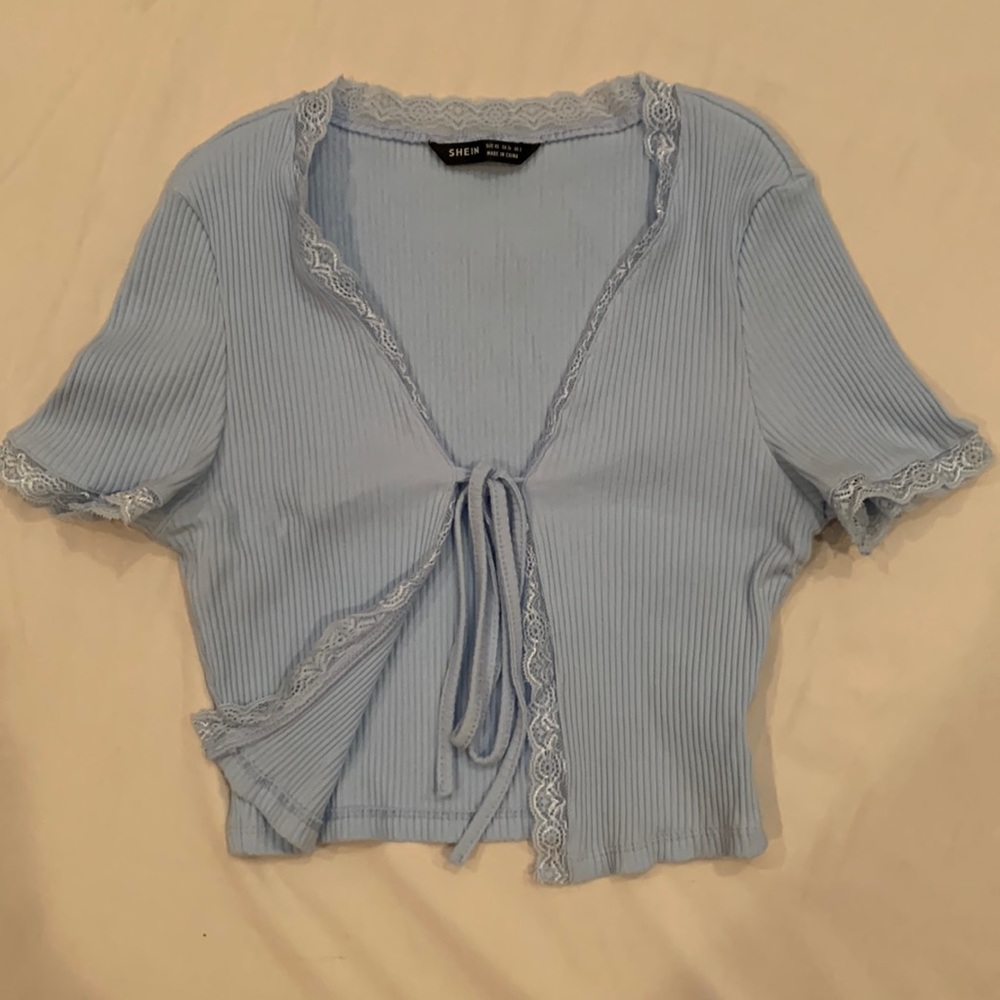 Short sleeve tie front light blue top size small